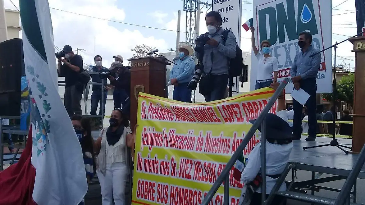 Manifestación delicias agua